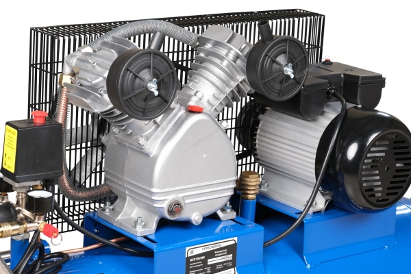Компрессор двухпоршневой, ременной, чугунная головка, 220 В, ресивер 100 л, 320 л/мин