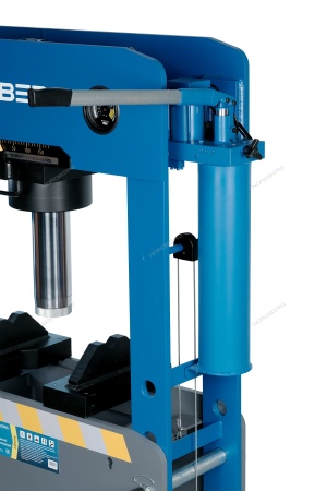 Пресс гидравлический, 100 т, пневмопривод