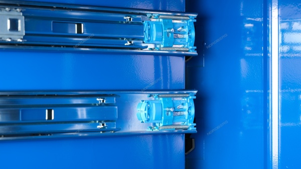 Тележка инструментальная, 7 выдвижных ящиков, с системой защиты от опрокидывания, синяя