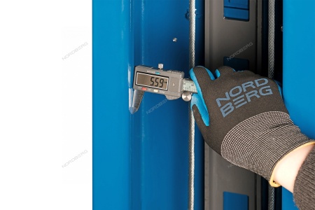 Подъемник двухстоечный 4 т, верхняя синхронизация, снятие со стопоров с одной колонны, 380 В, синий