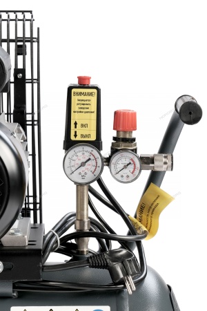 Компрессор поршневой с ременной передачей, 220 В, ресивер 50 л, 420 л/мин