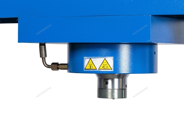 Пресс электрогидравлический, 150 т, с опорными блоками