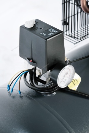 Компрессор поршневой с ременной передачей 380 В, ресивер 500 л, 950 л/мин