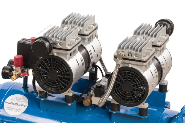 Компрессор безмасляный 220 В, ресивер 50 л, 210 л/мин