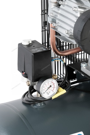 Компрессор поршневой с ременной передачей 380 В, ресивер 270 л, 950 л/мин