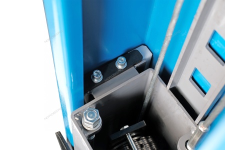 Подъемник двухстоечный 4 т, верхняя синхронизация, снятие со стопоров с одной колонны, 380 В, синий