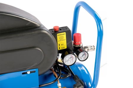 Компрессор поршневой, 220 В, ресивер 24 л, 240 л/мин