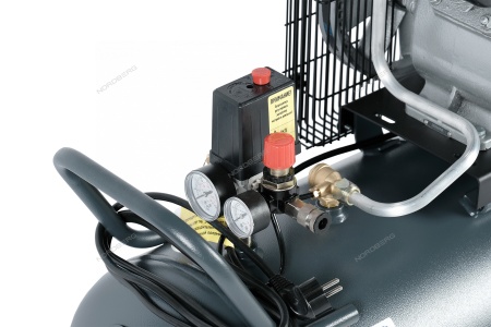 Компрессор поршневой с ременной передачей 220 В, ресивер 100 л, 360 л/мин