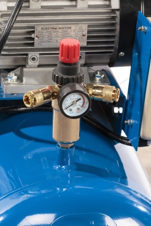 Компрессор поршневой с ременной передачей 380 В, ресивер 100 л, 400 л/мин