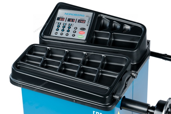 Станок балансировочный с автоматическим вводом двух параметров, синий