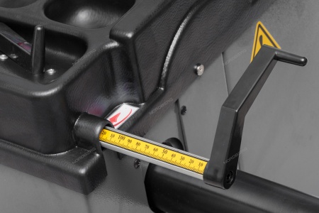 Станок балансировочный с ручным вводом параметров, серый