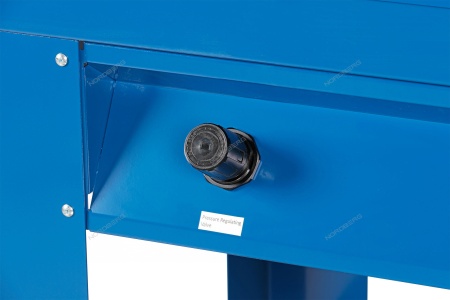 Камера пескоструйная с напорной системой подачи абразива