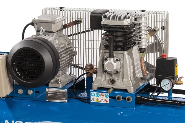 Компрессор поршневой с ременной передачей 380В, ресив. 200л, 660л/мин