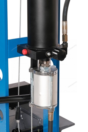 Пресс гидравлический, 50 т, пневмоуправление