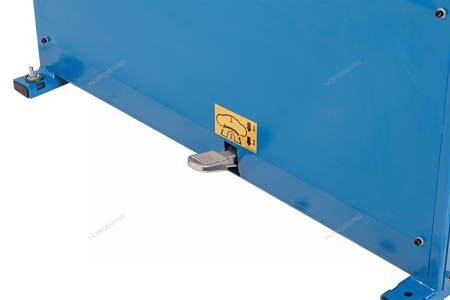 Станок шиномонтажный 380V п/автомат, 2х скор, стол с накладками, синий